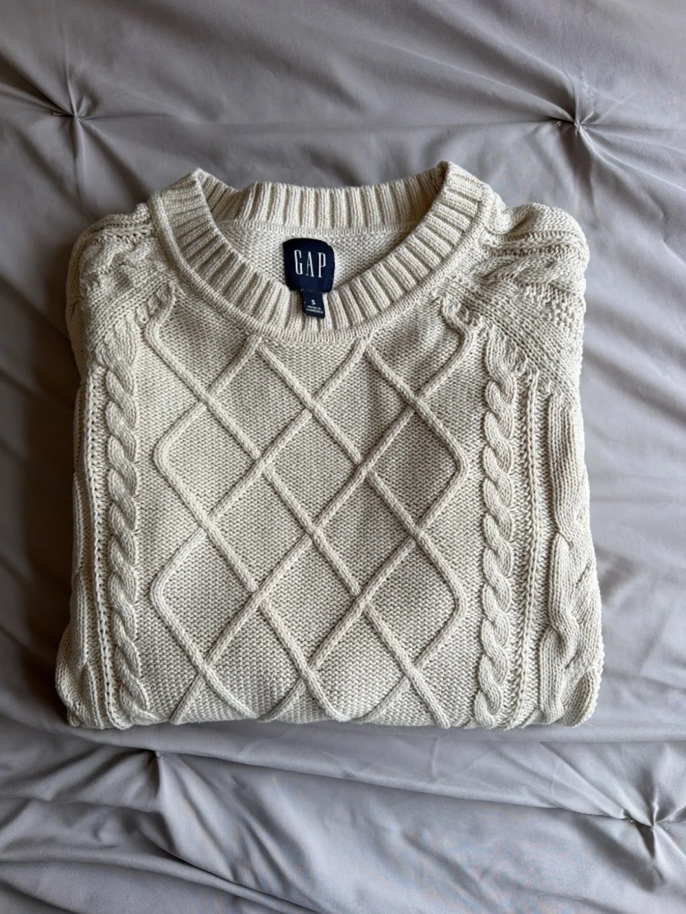 Barley Worn Gap Cable Knit Sweater